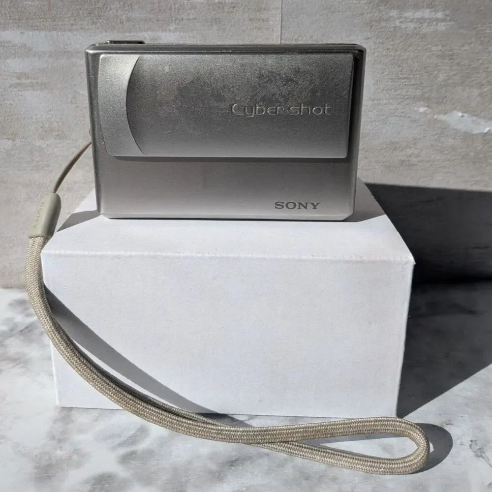 Sony Cyber-shot DSC-T1 5MP Digital Camera Silver Tested Working Y2K Digicam